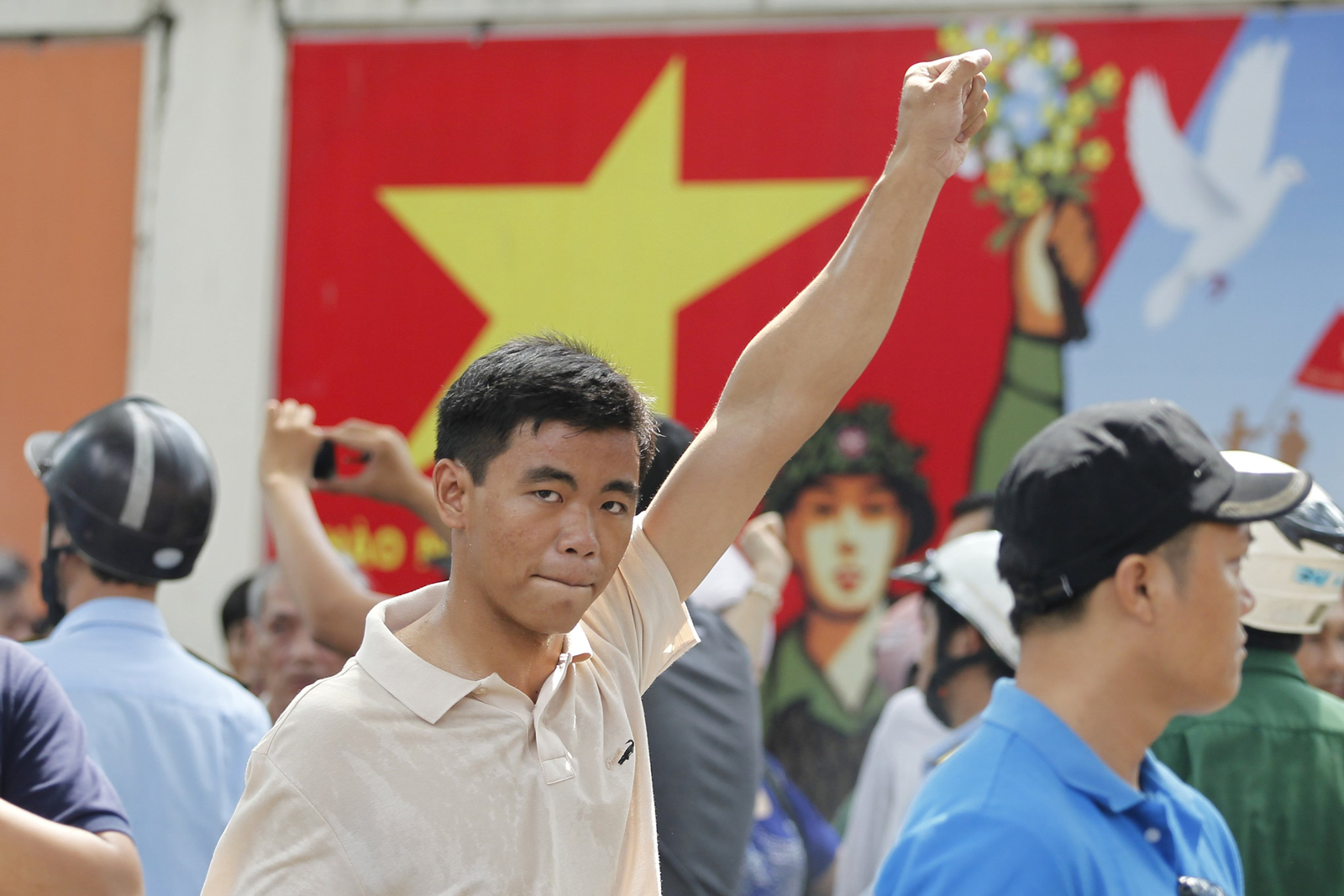 China evacua a 3.000 ciudadanos de Vietnam