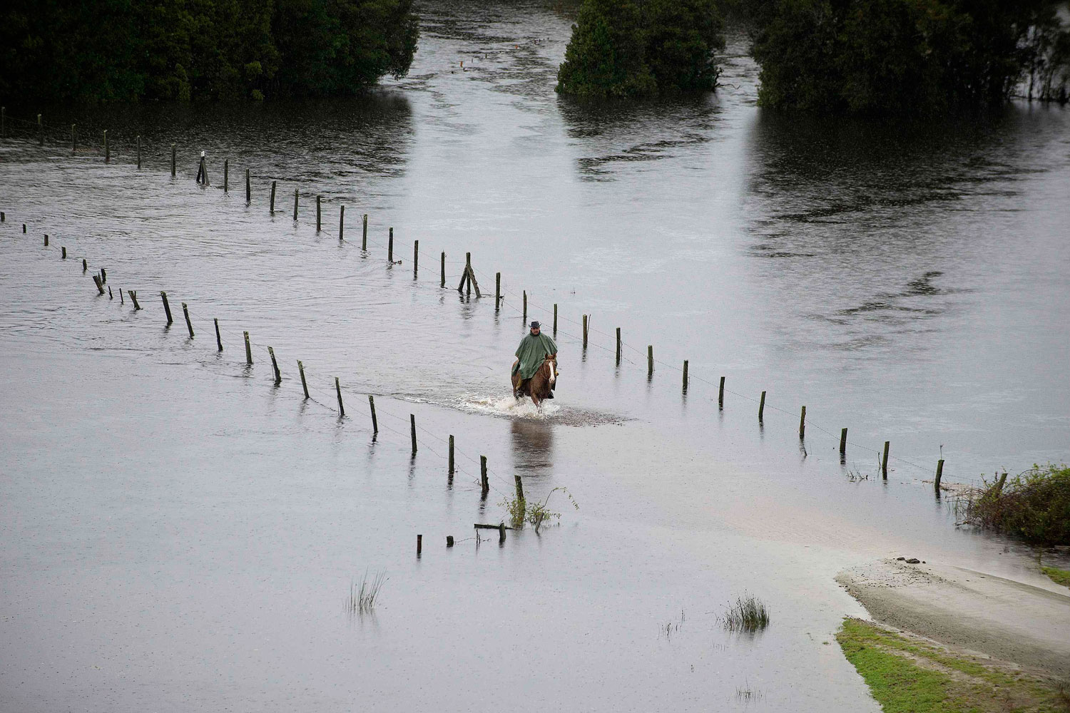 Intensas lluvias en Chile deja 4000 personas aisladas.