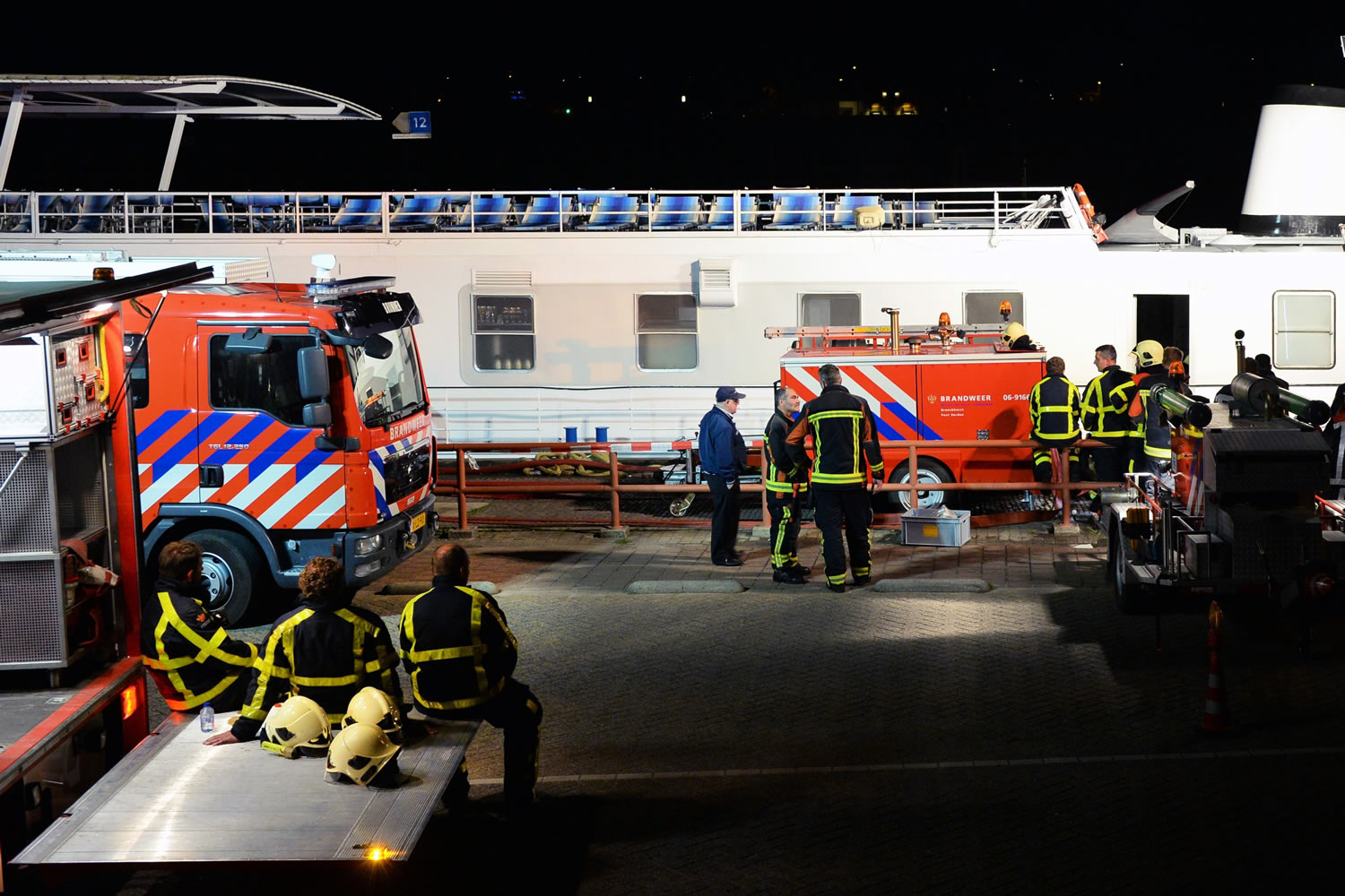 Evacuadas 200 personas de un crucero que transitaba por los Países Bajos