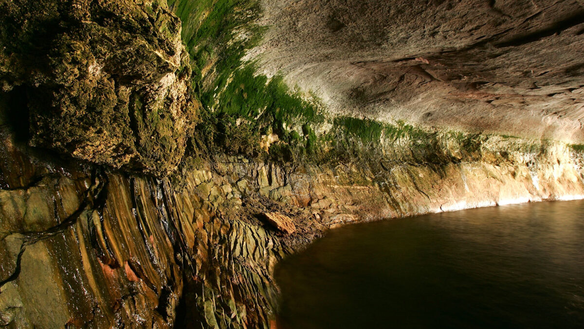 Existen océanos de agua disuelta en roca bajo los EEUU.