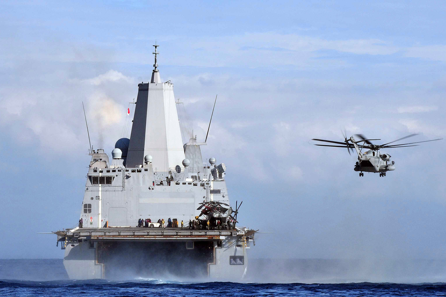 Estados Unidos ordena el despliegue del portaaviones "George H.W. Bush" en el Golfo Pérsico