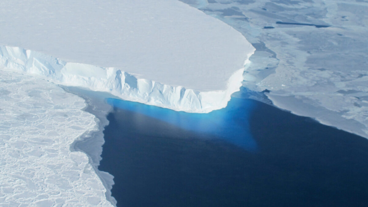 Uno de los mayores glaciares de la Antártica se derrite