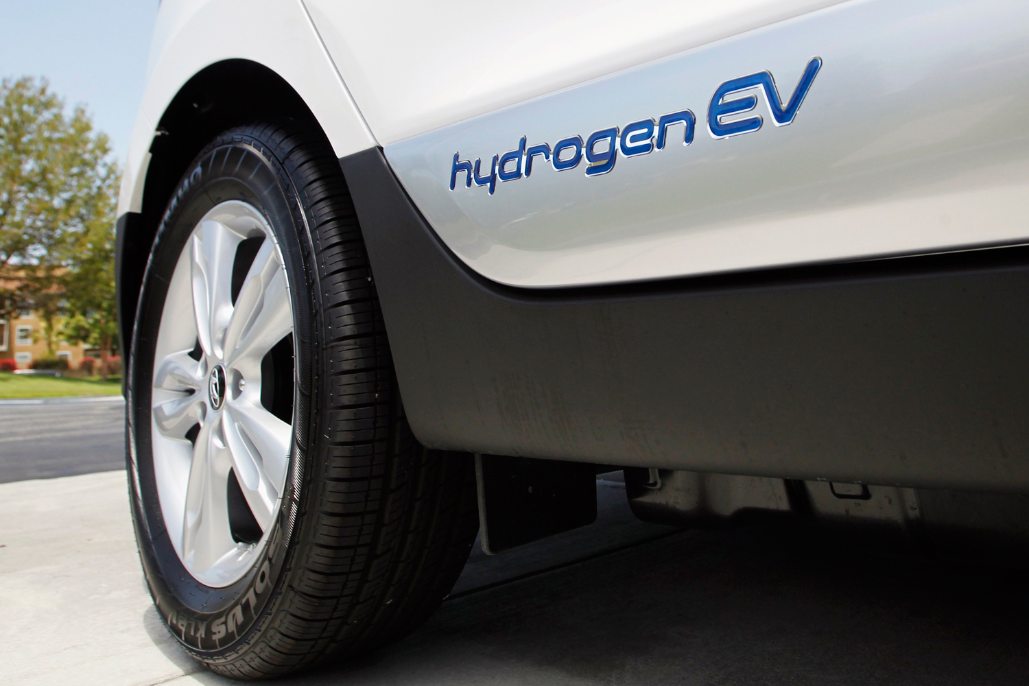 Los primeros vehículos de combustible de hidrógeno se presentan en California