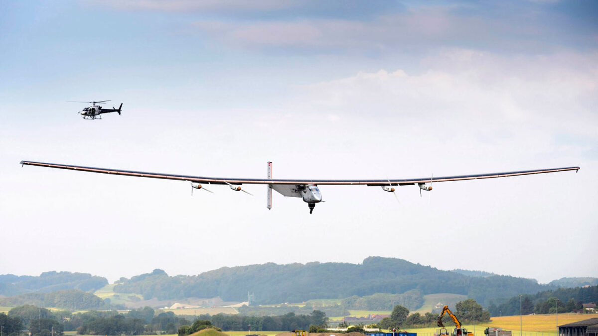 Primer vuelo de prueba del avión solar que quiere dar la vuelta al mundo