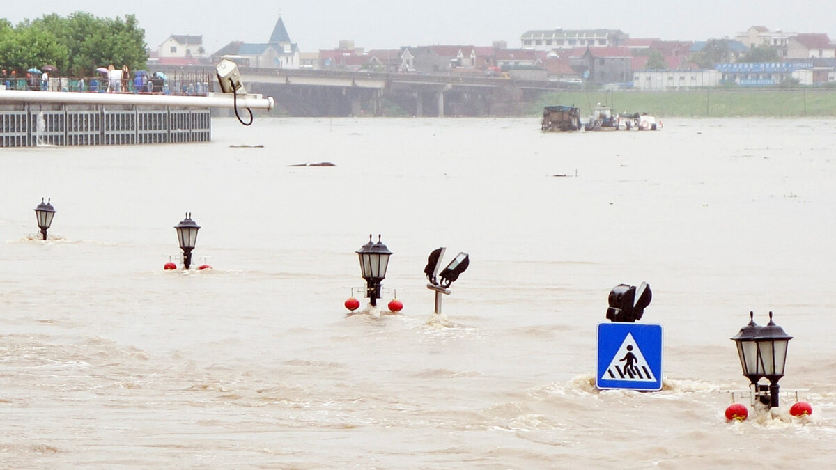 Al menos 26 muertos por las lluvias torrenciales en el sur de China.