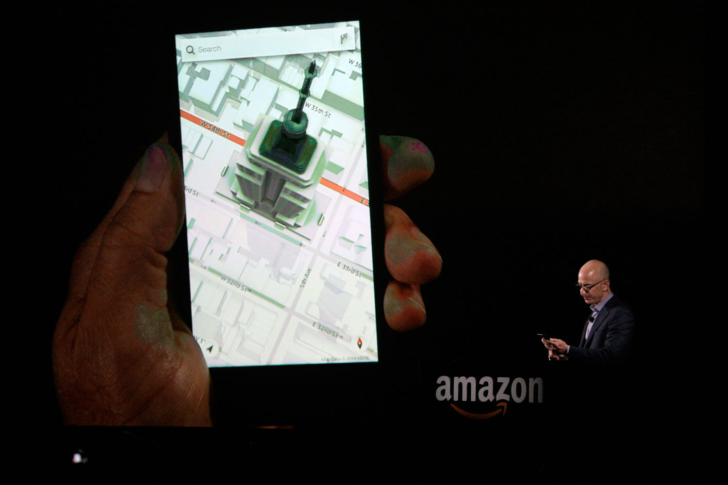 Amazon lanza su primer teléfono inteligente.