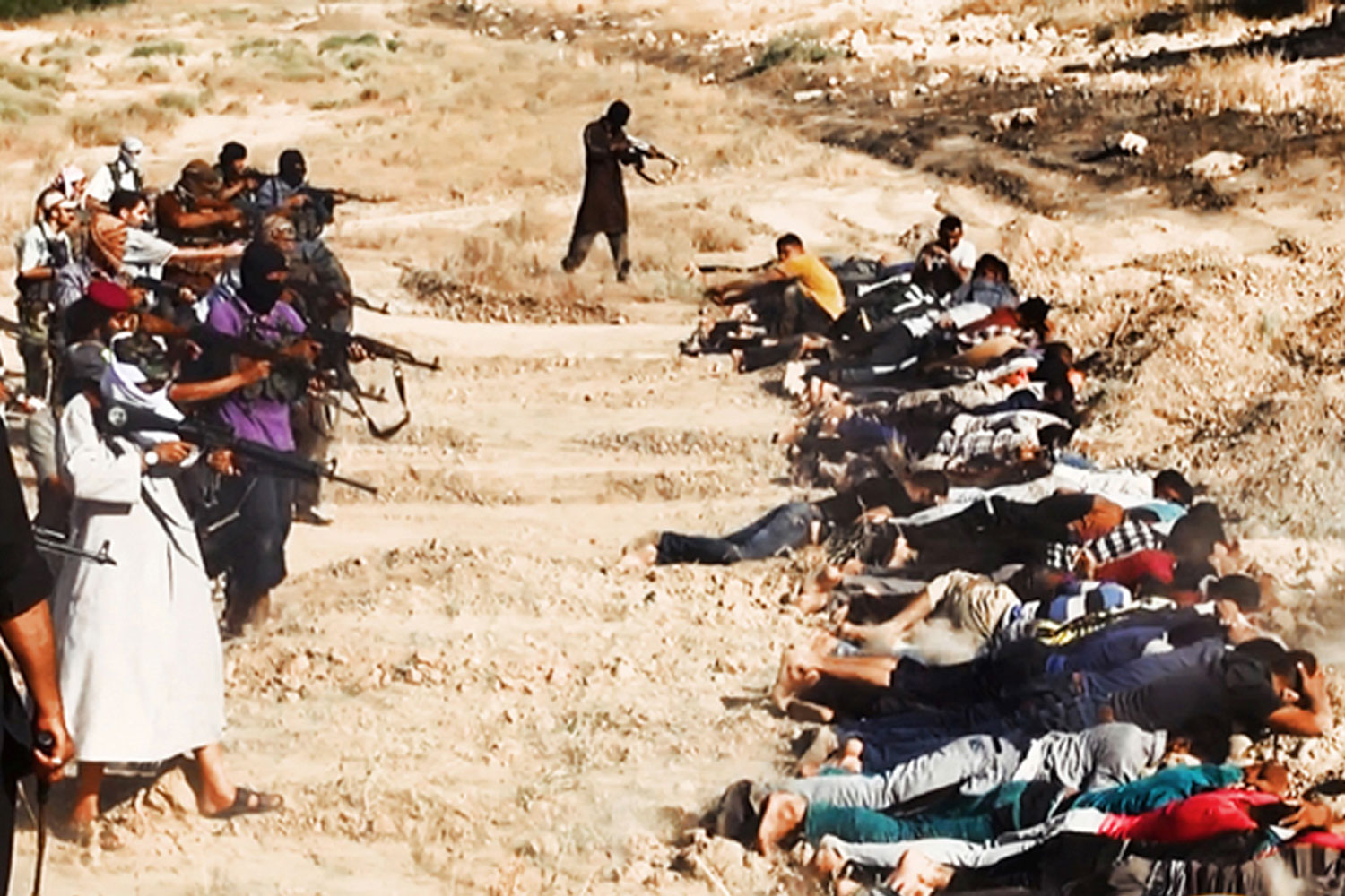 El Ejército de Irak mata a 279 terroristas y los yihadistas dicen haber ejecutado a 1.700 soldados