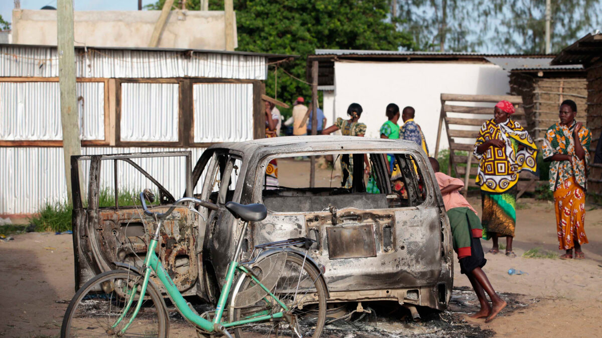 Al menos 48 muertos en un ataque contra una ciudad costera de Kenia.