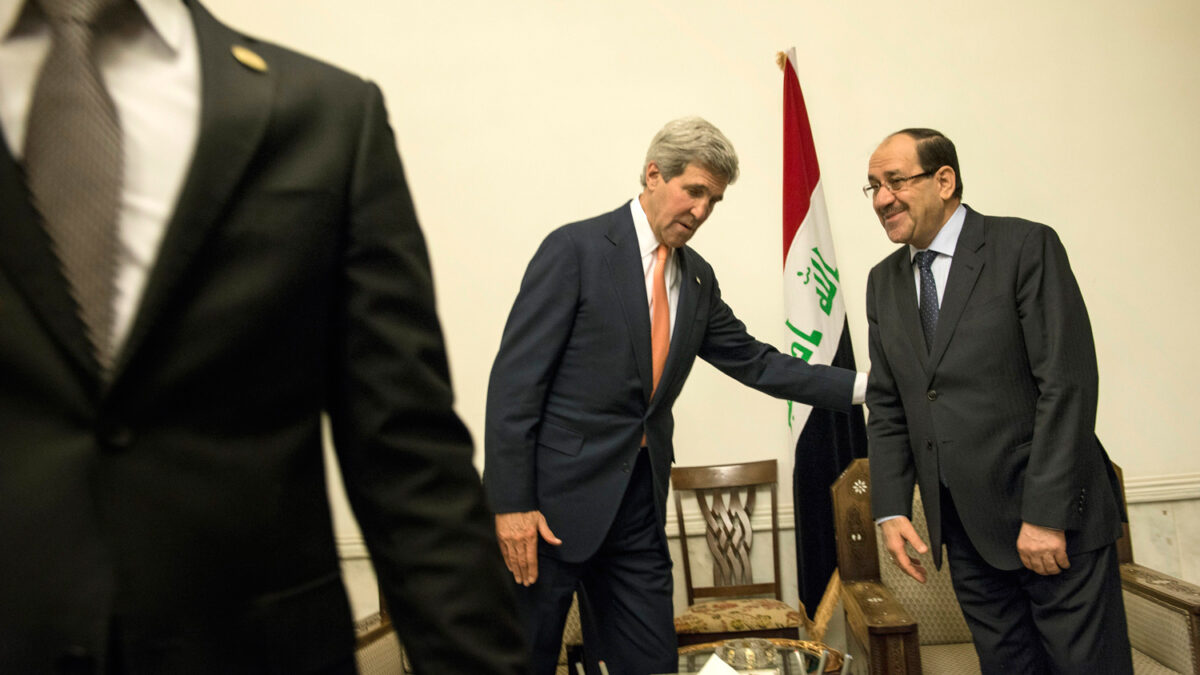 Jonn Kerry llega a Bagdad en medio de la ofensiva yihadista y en tensa relación con Maliki