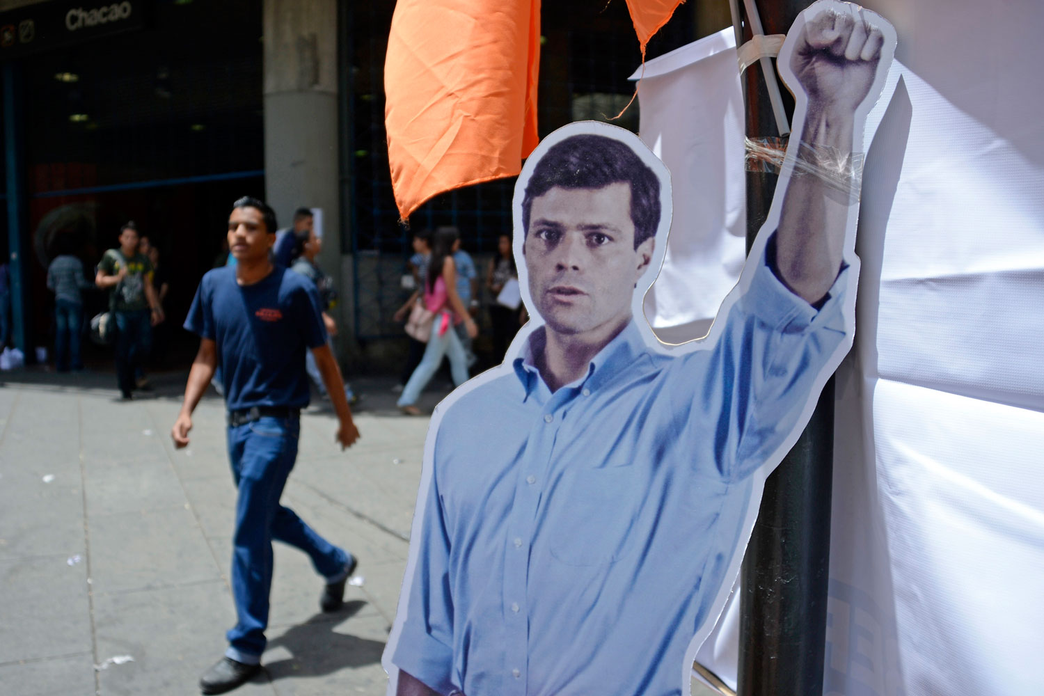 El líder opositor venezolano Leopoldo López queda finalmente preso e irá a juicio