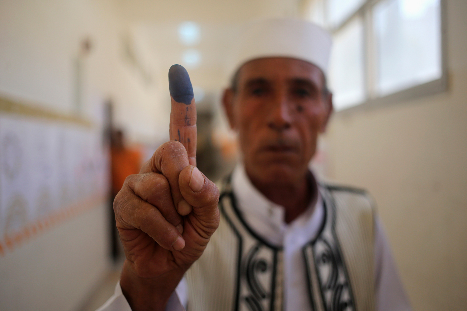 Libia acude a las urnas en medio del caos político y de seguridad