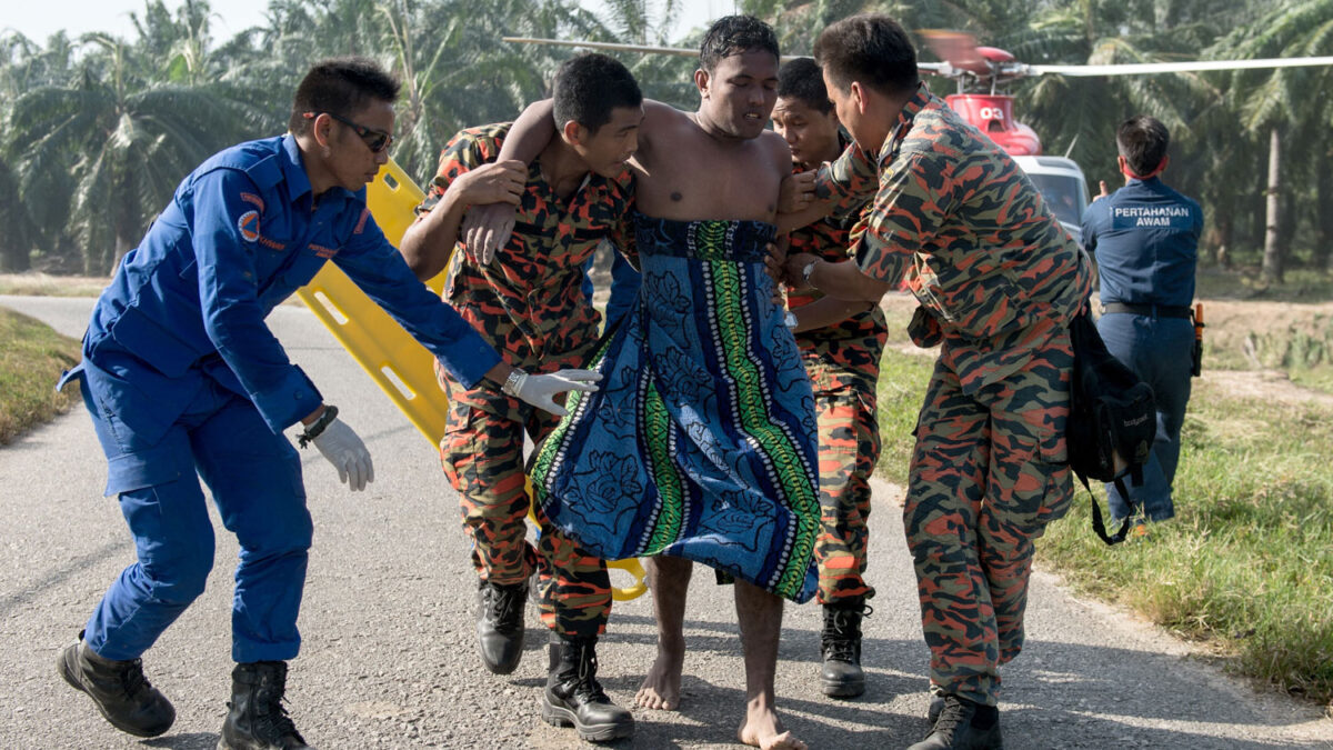 Naufraga un segundo barco con inmigrantes indonesios en Malasia