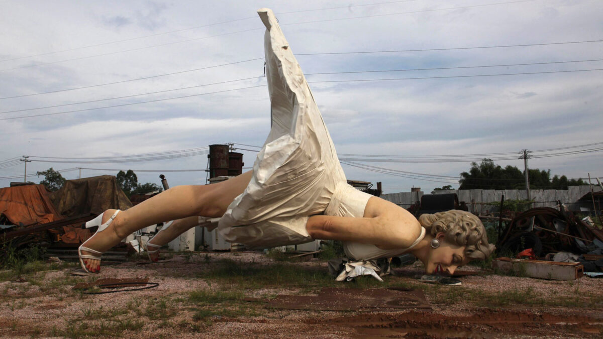 Aparece una estatua de Marilyn Monroe en un vertedero de la ciudad china de Guigang