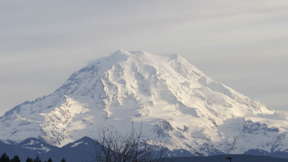 Dan por muertos a los seis montañeros desaparecidos en el monte Rainier.