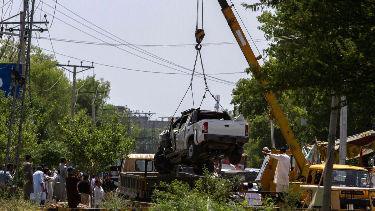 Mueren 5 personas en un ataque suicida en Pakistán