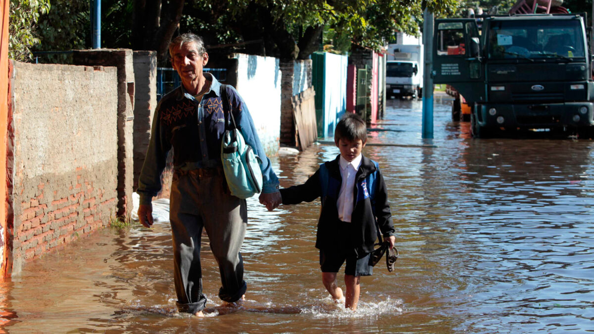 Miles de afectados por las inundaciones en Paraguay