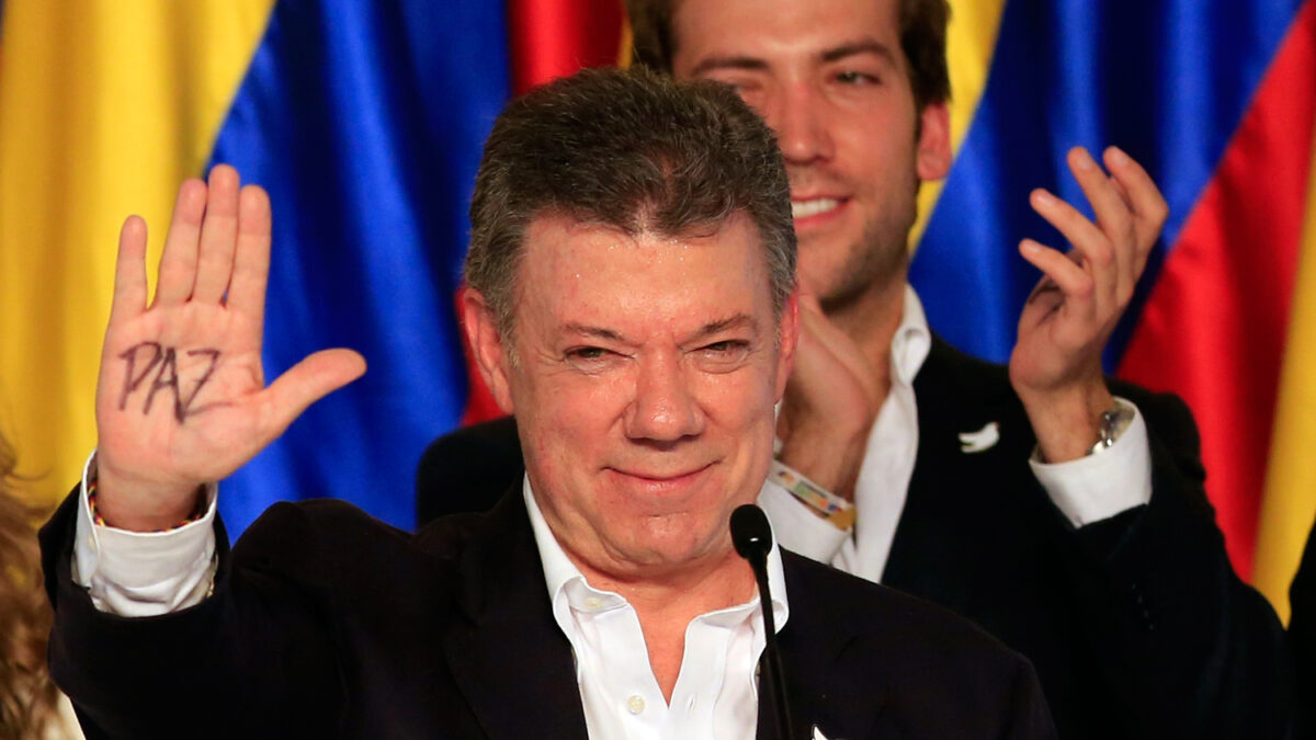 Santos gana reelección en Colombia y asegura futuro de negociación de paz con guerrilla