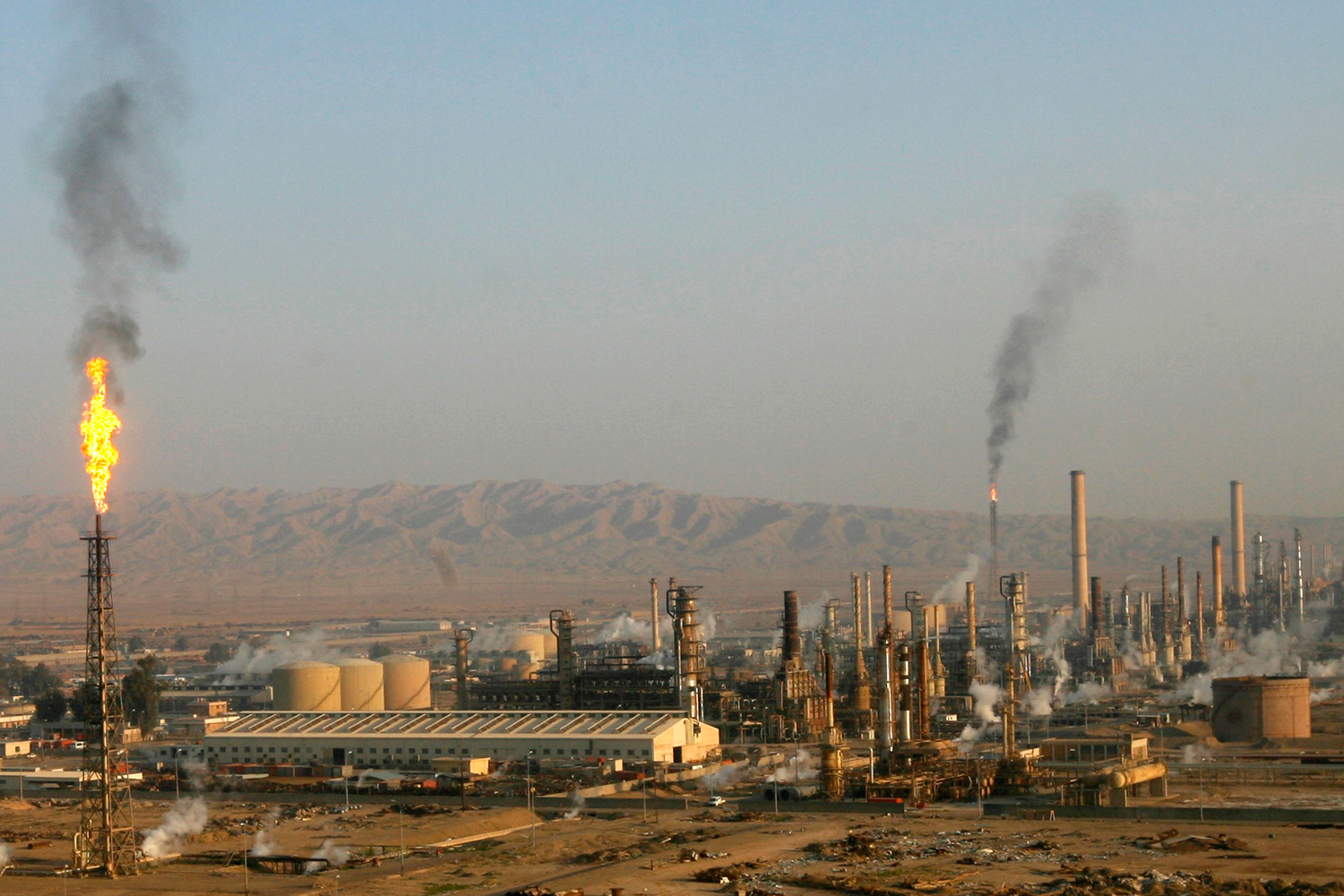 Los yihadistas atacan la principal refinería de Irak