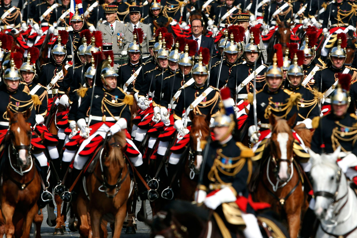 Francia conmemora la Gran Guerra en el desfile militar de su fiesta nacional.