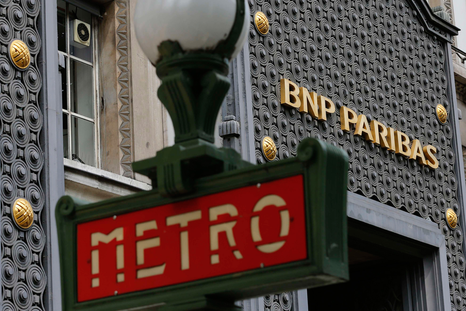 BNP Paribas asume que ha cometido irregularidaes y pagará una multa de 6.450 millones de euros