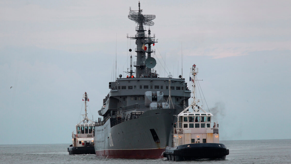 400 marineros rusos serán entrenados a bordo del buque de guerra que París ha vendido a Moscú