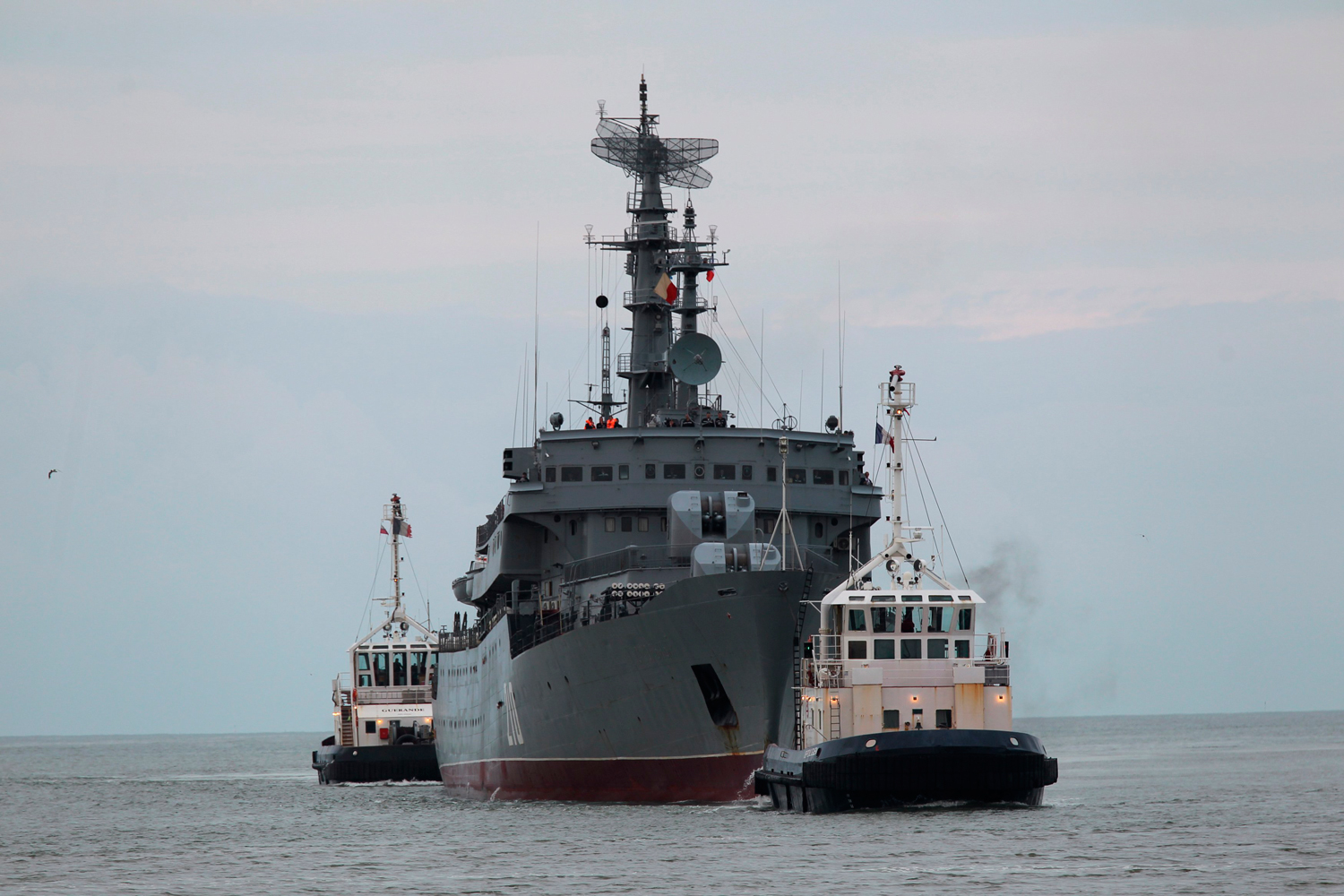 400 marineros rusos serán entrenados a bordo del buque de guerra que París ha vendido a Moscú