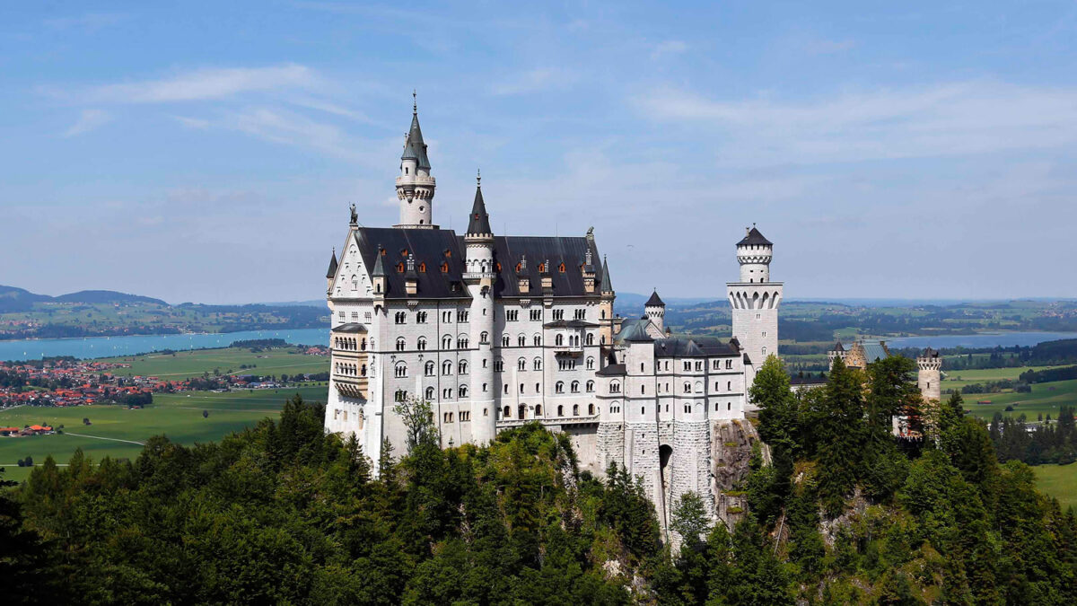 Un ex empleado denuncia que en el castillo de Neuschwanstein  se celebran fiestas salvajes