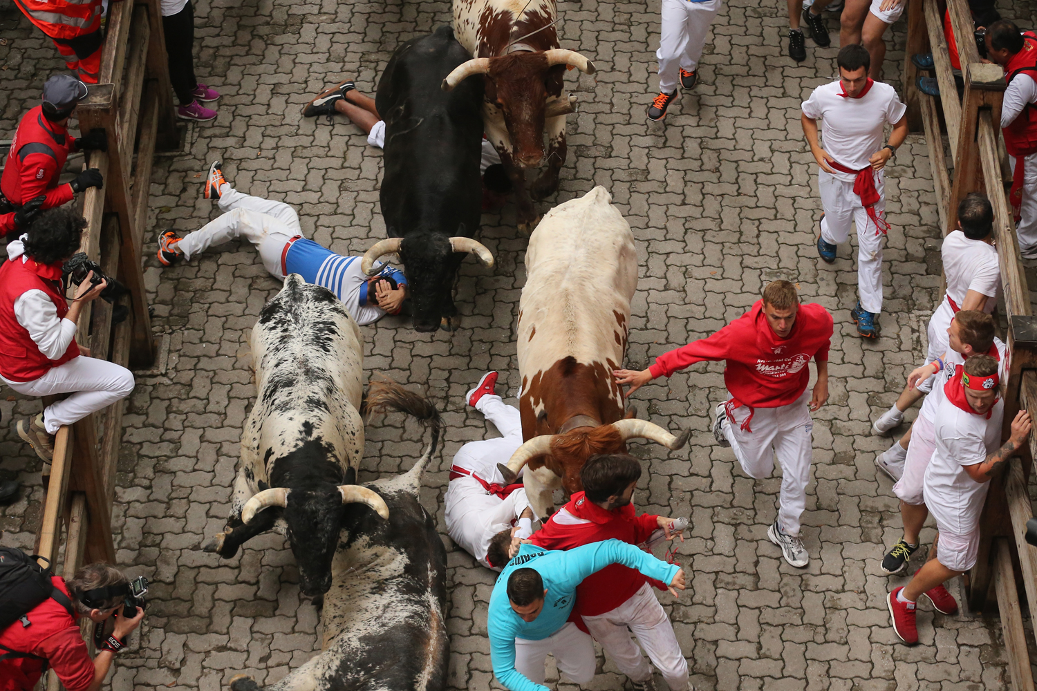 Primer herido por asta de toro en el primer encierro de las fiestas de San Fermín