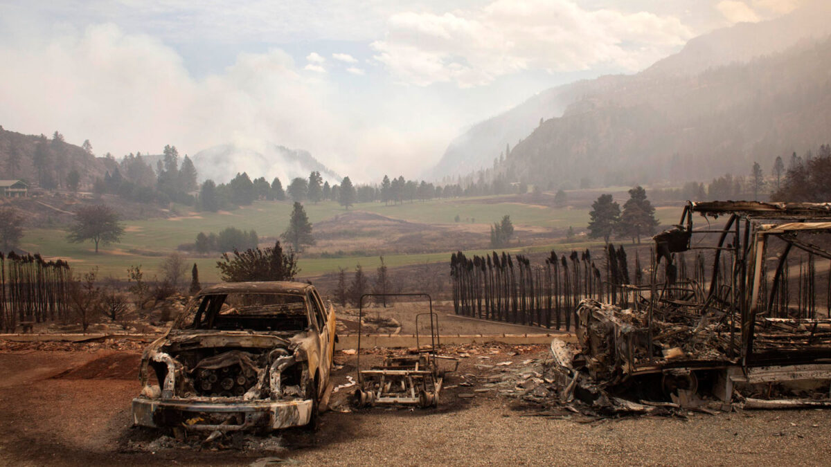 Un incendio arrasa un centenar de viviendas en las montañas de Cascade, Washington