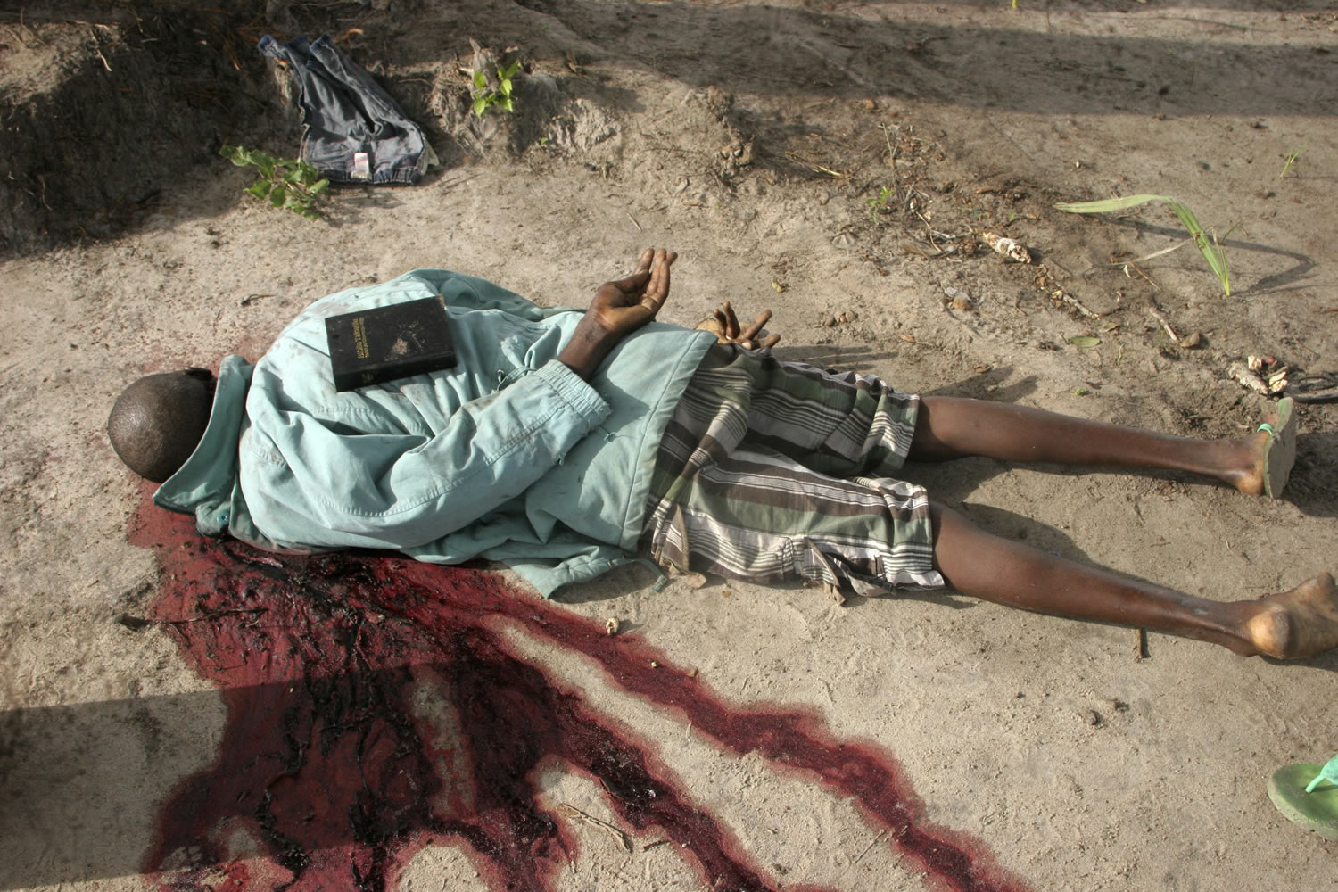 Al-Shabaab riega de cadáveres las calles de Hindi y humilla a los cristianos muertos