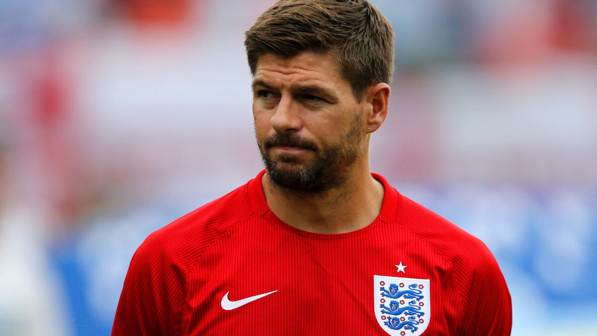 Steven Gerrard anuncia su retirada de la selección inglesa