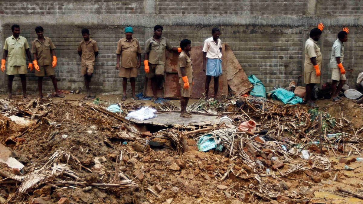 Once muertos tras derrumbe de un muro en India