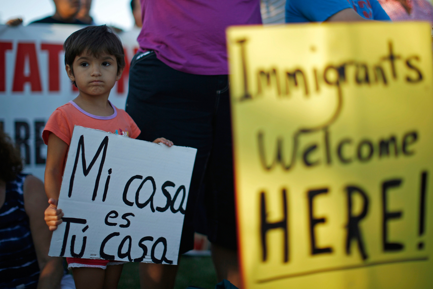 Manifestación de apoyo a los inmigrantes que cruzan de forma ilegal la frontera con Mexico