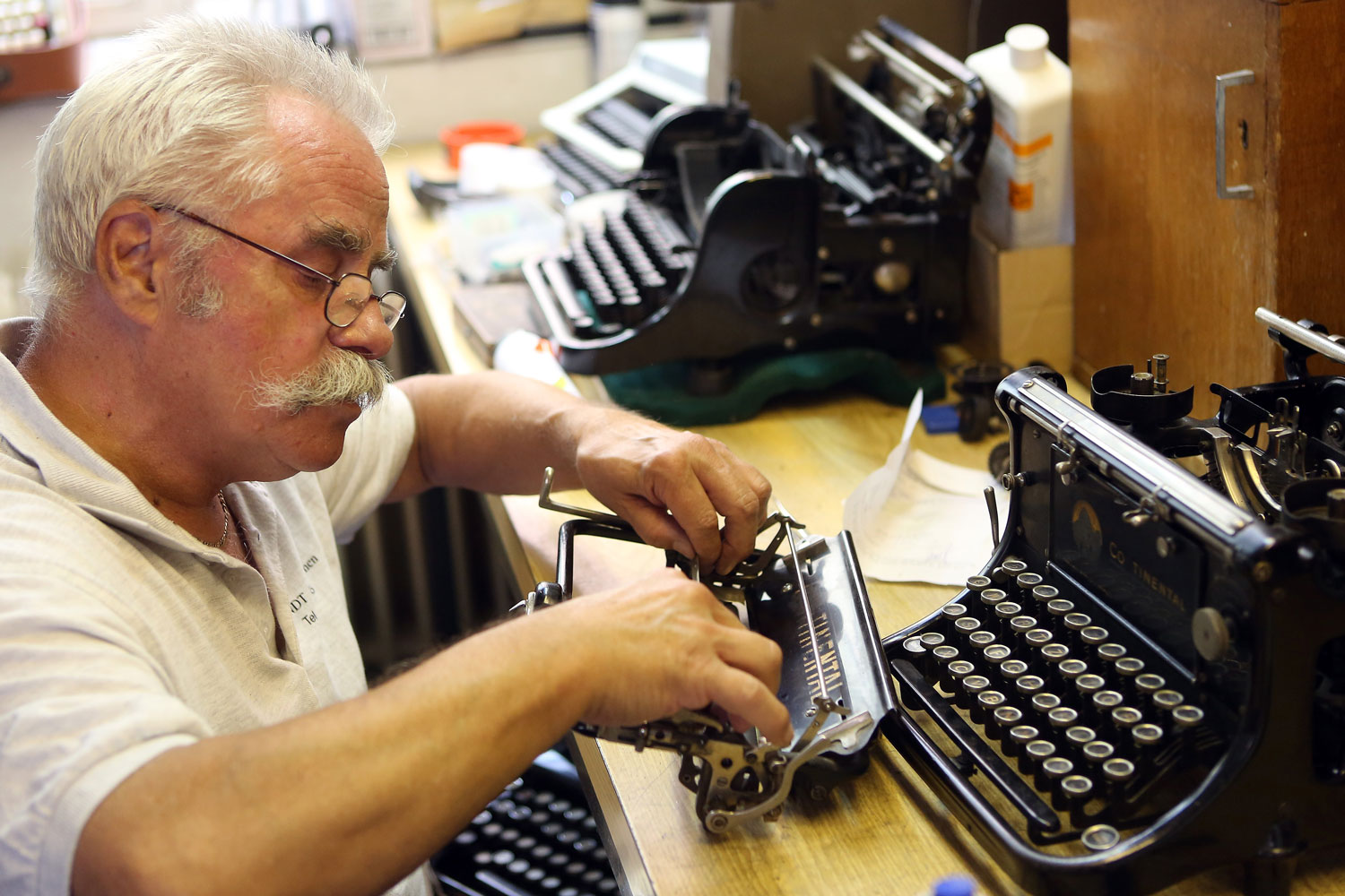 Alemania rescata las máquinas de escribir para burlar el espionaje