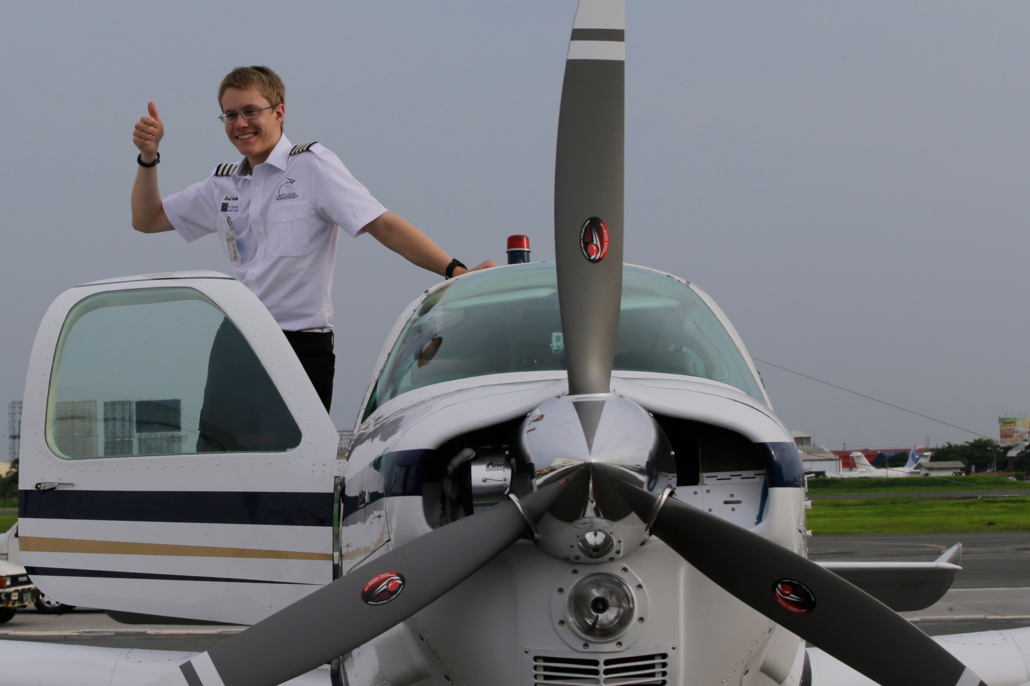 Matt Guthmiller, de 19 años, aspira a convertirse en el aviador más jóven en dar la vuelta al mundo