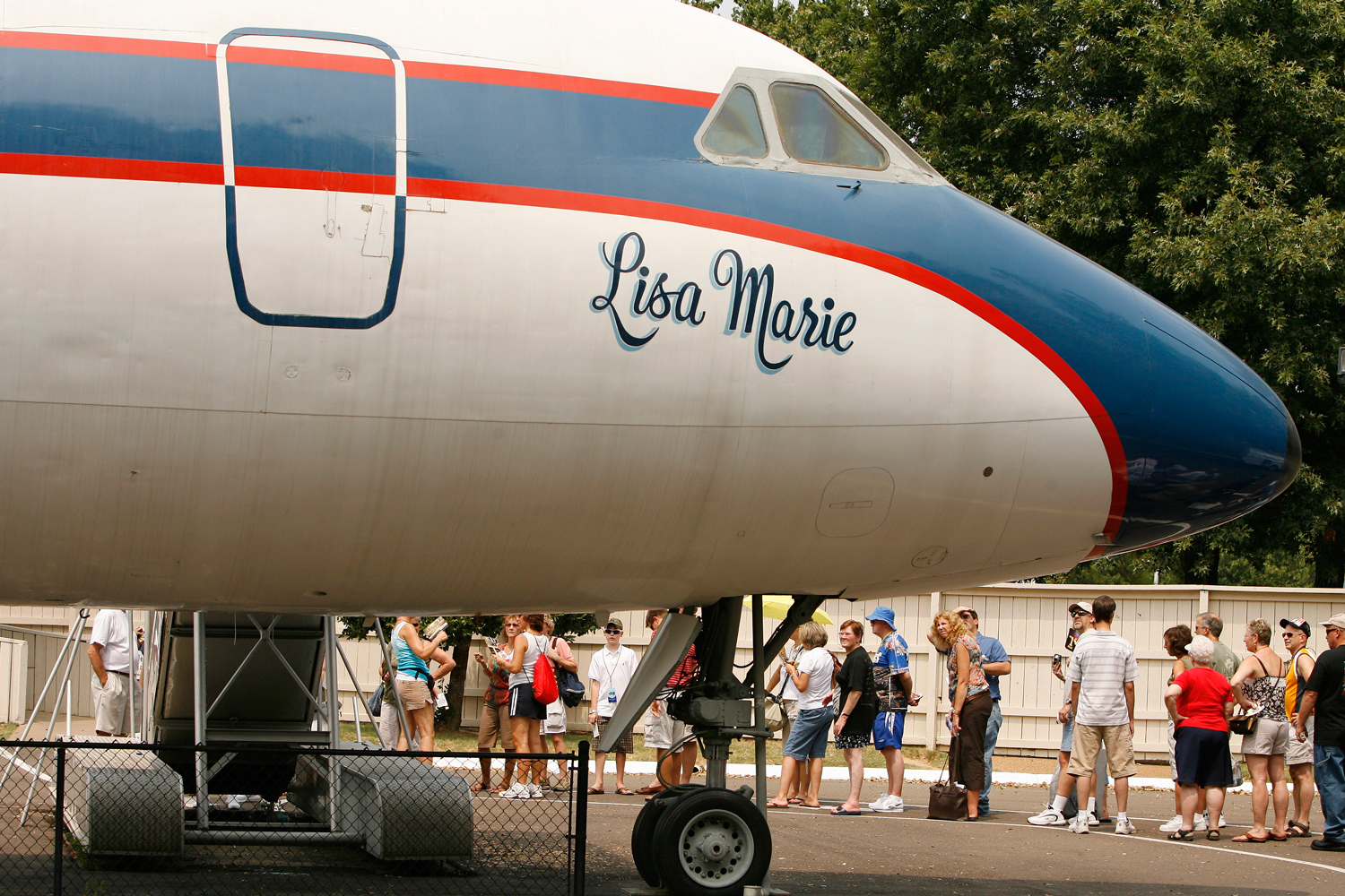 Dos aviones de Elvis podrían abandonar Graceland