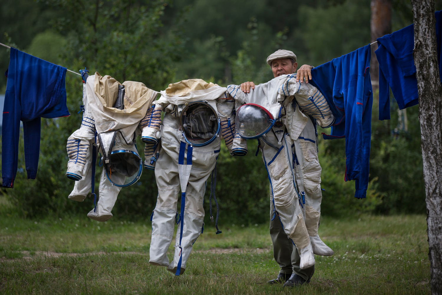 Varios cosmonautas se entrenan para viajar al espacio