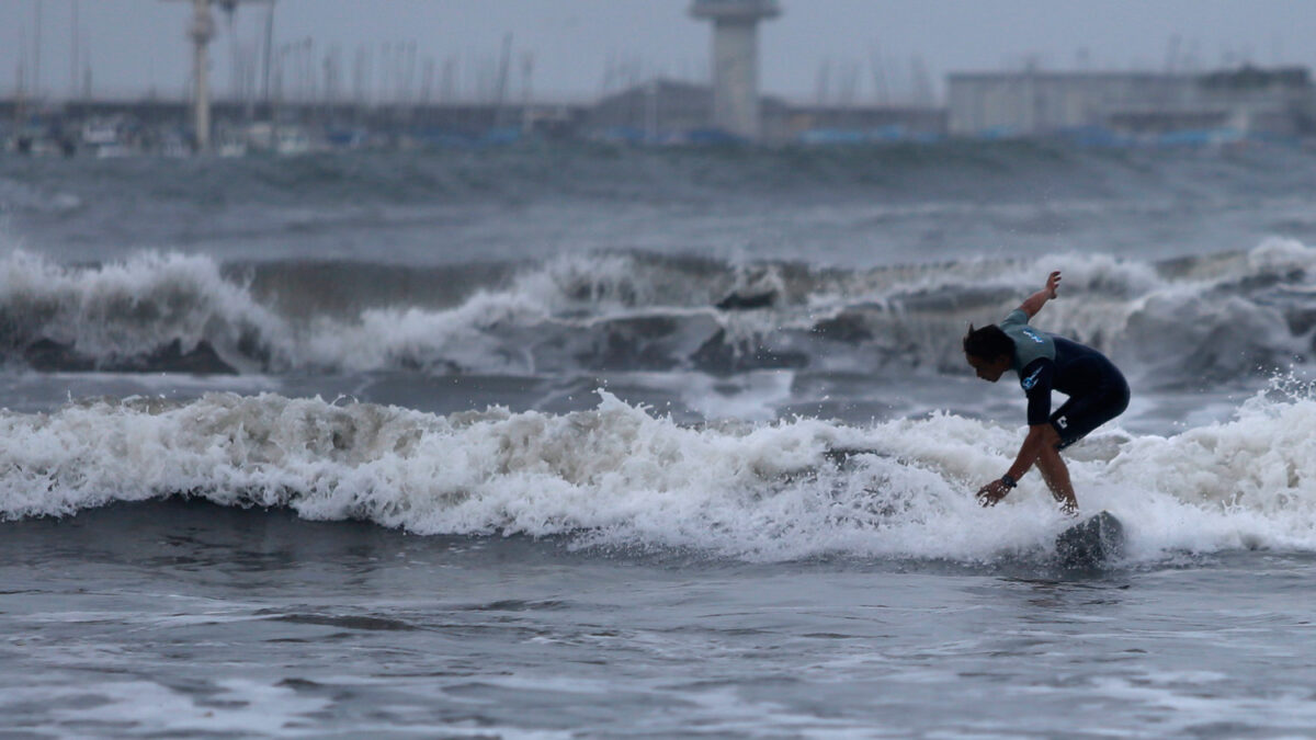 La tormenta tropical Neoguri sigue arrasando en Japón