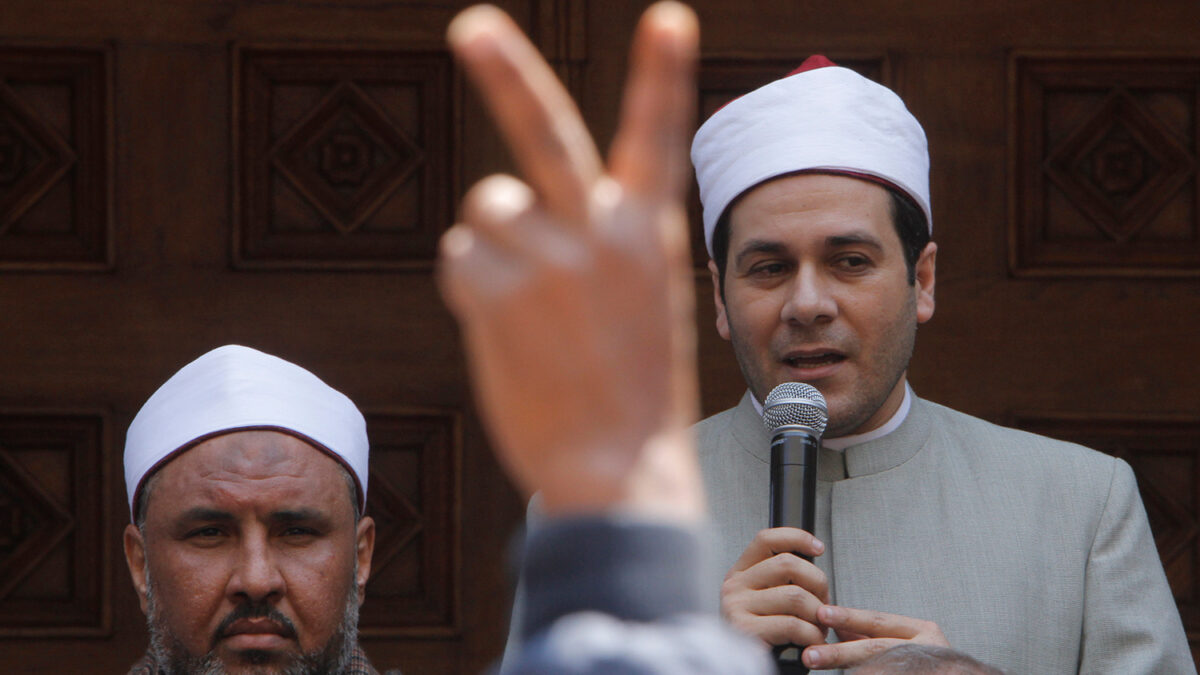 El clérigo egipcio Mazhar Shahin acusa a los Hermanos Musulmanes de permitir la «yihad anal»