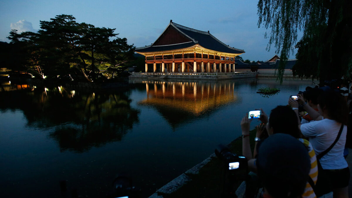 El Palacio Gyeongbok, de la dinastía Joseon, abre sus puertas