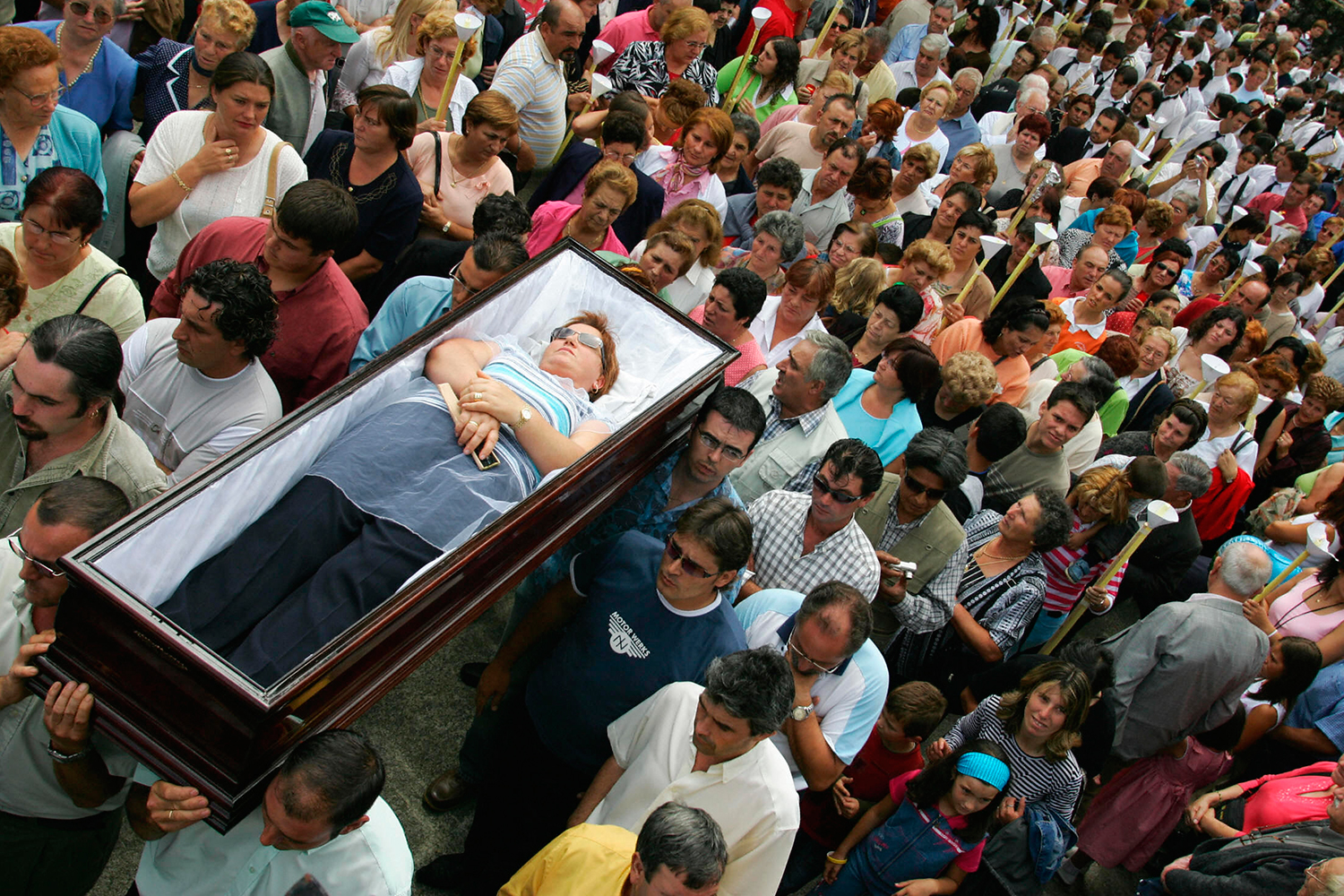 El funeral de los vivos.