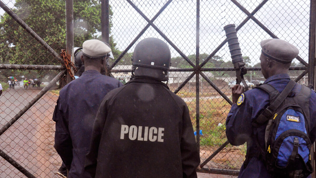 El ejército de Liberia abrirá fuego contra quien intente entrar en el país desde Sierra Leona