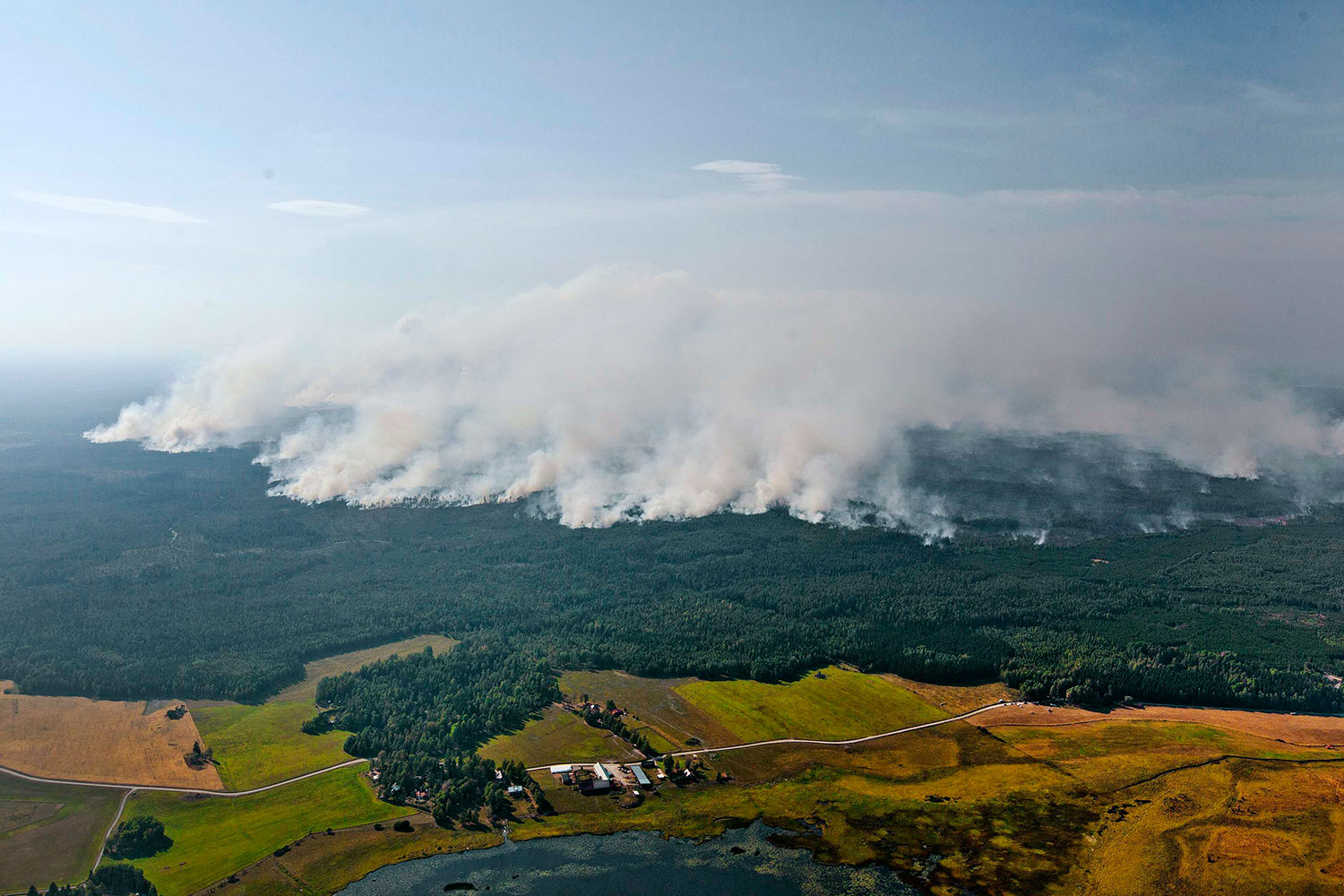 Suecia vive el pero incendio forestal de su historia moderna