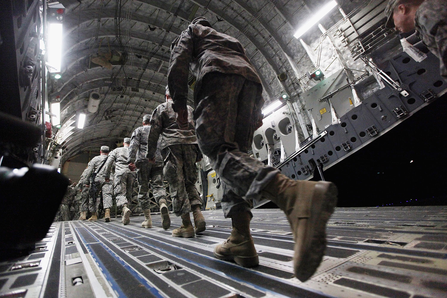 Estados Unidos regresa a Irak con una intervención militar que se antoja larga