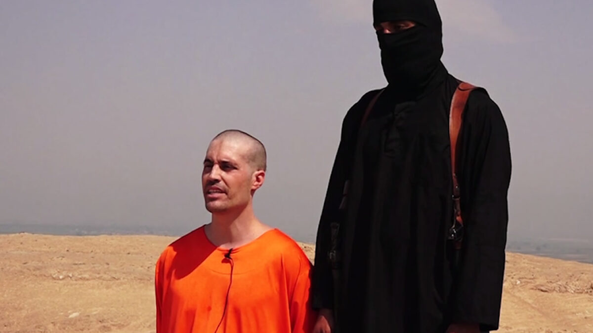 Terroristas del ISIL decapitan al periodista James Foley para amenazar a EE UU