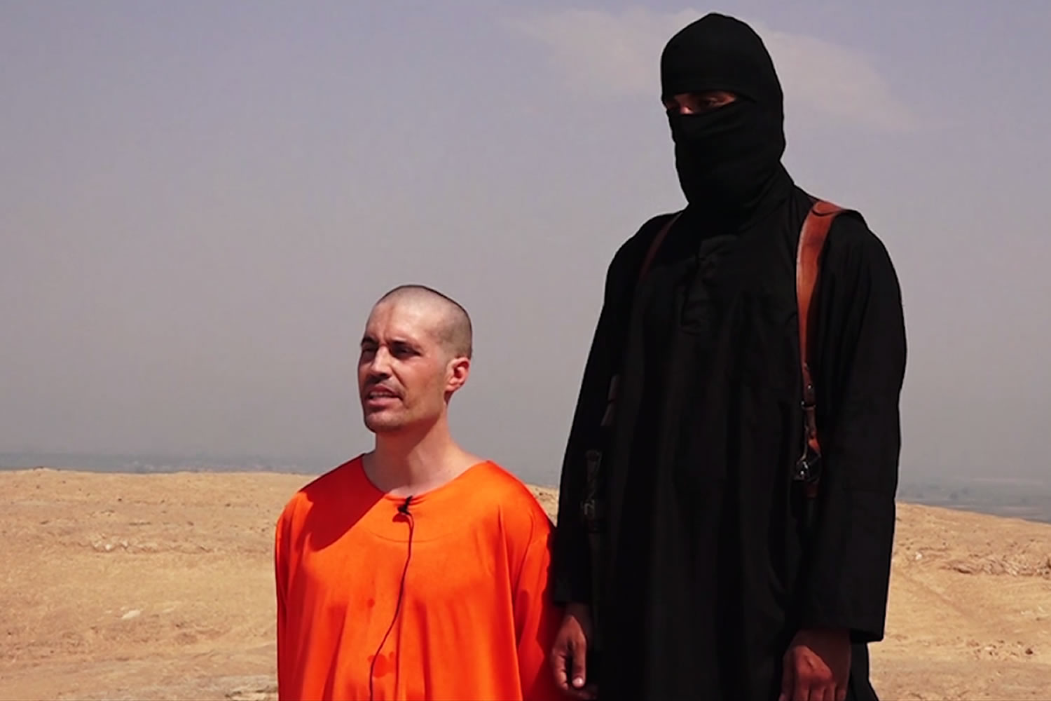 Terroristas del ISIL decapitan al periodista James Foley para amenazar a EE UU