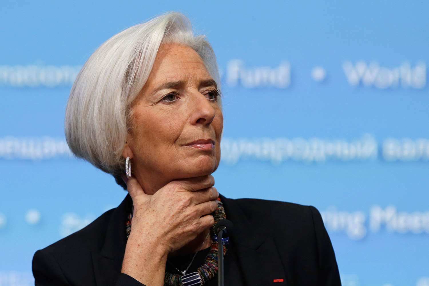 Lagarde se aferra a su cargo en el Fondo Monetario Internacional