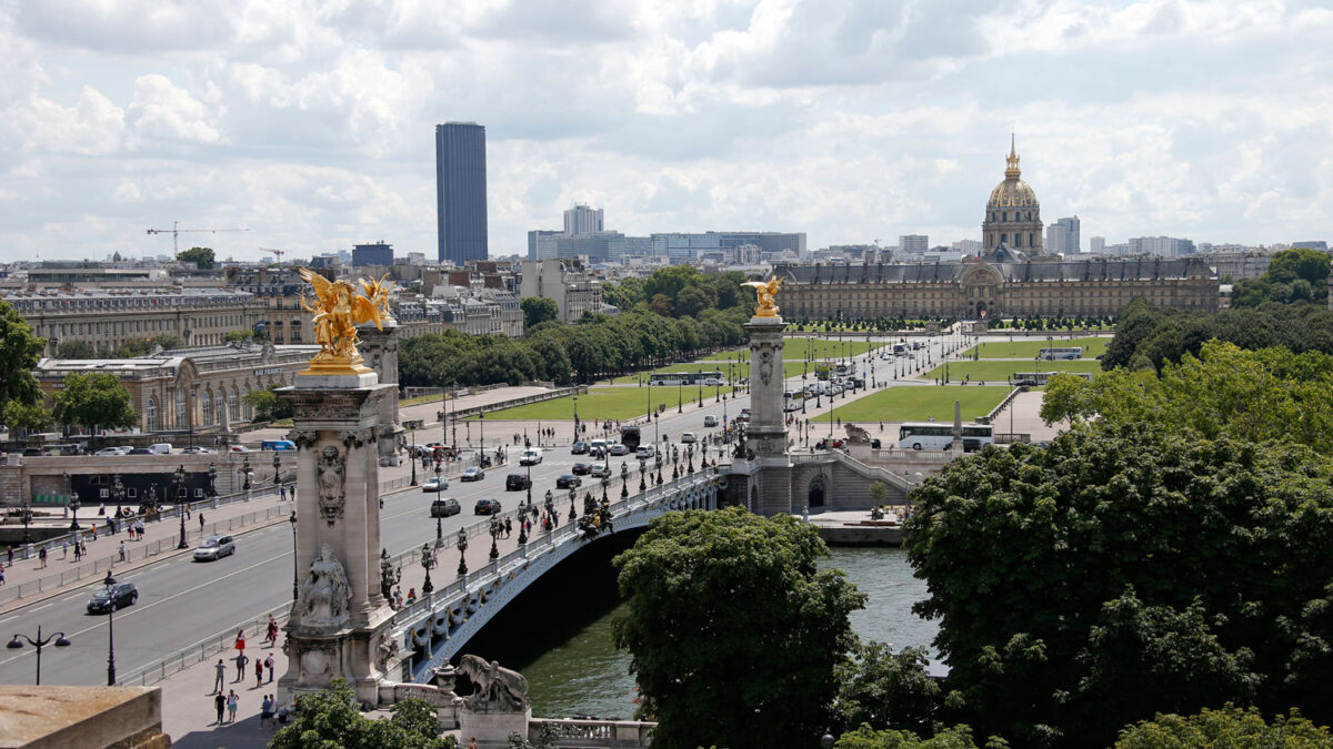 Un grupo armado atraca el convoy de un príncipe Saudí en París