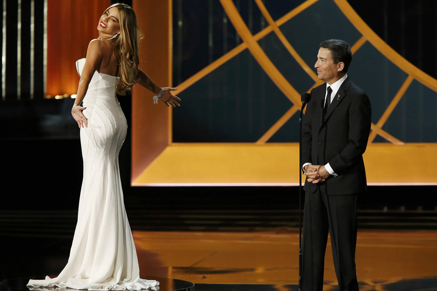 La actriz Sofía Vergara se defiende de las acusaciones de espectáculo sexista en los Emmy