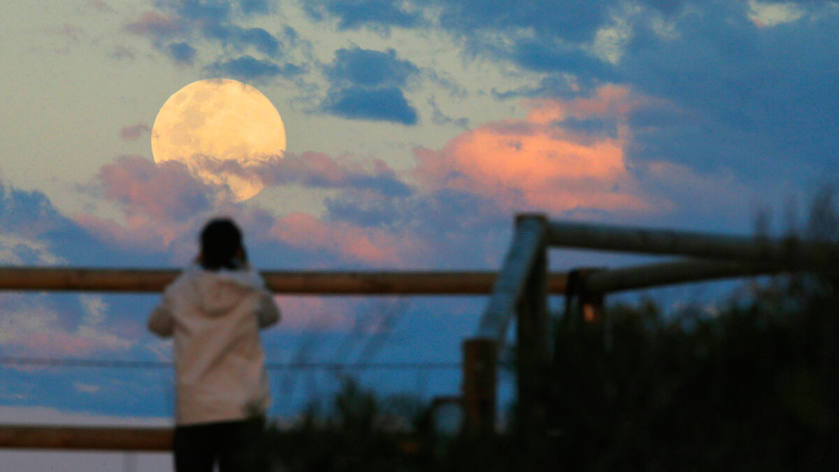 La Luna: más grande, más brillante y más cerca que nunca